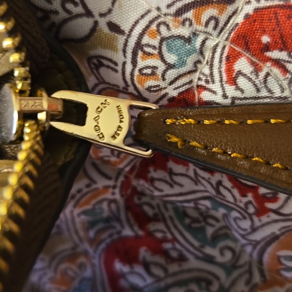 Coach - Picture 3 of 5